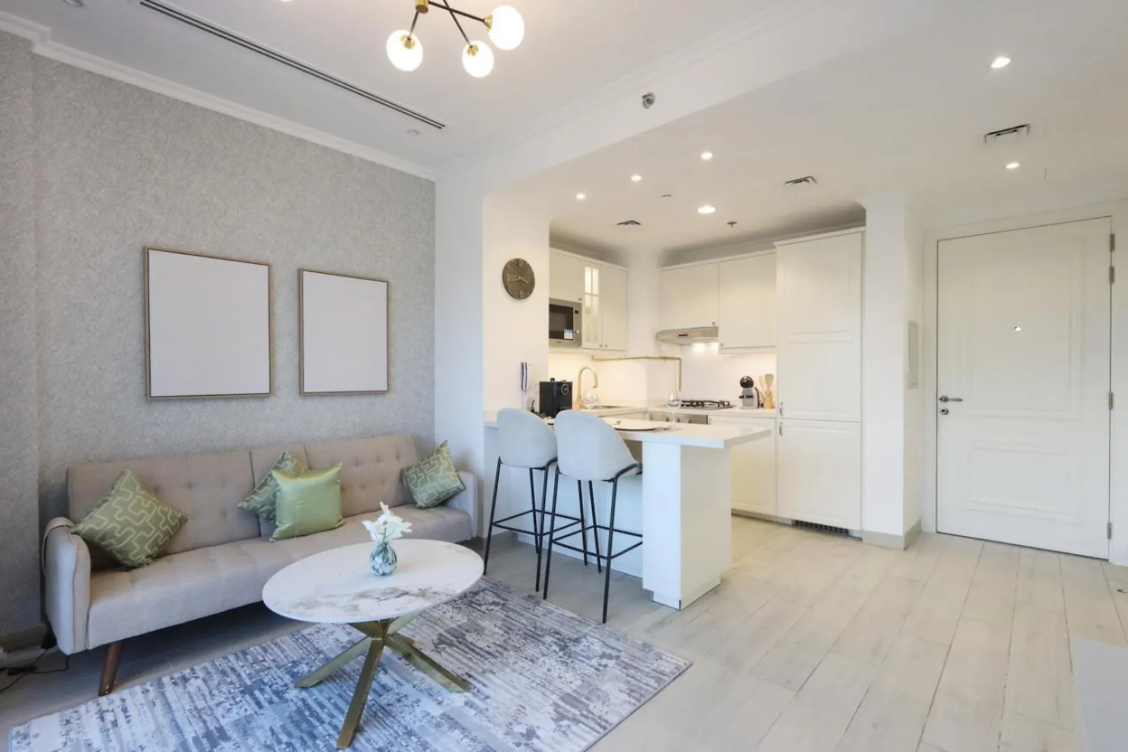 Apartment Livbnb - Homey 1B With Spacious Terrace In District 14, Jvc Dubai United Arab Emirates