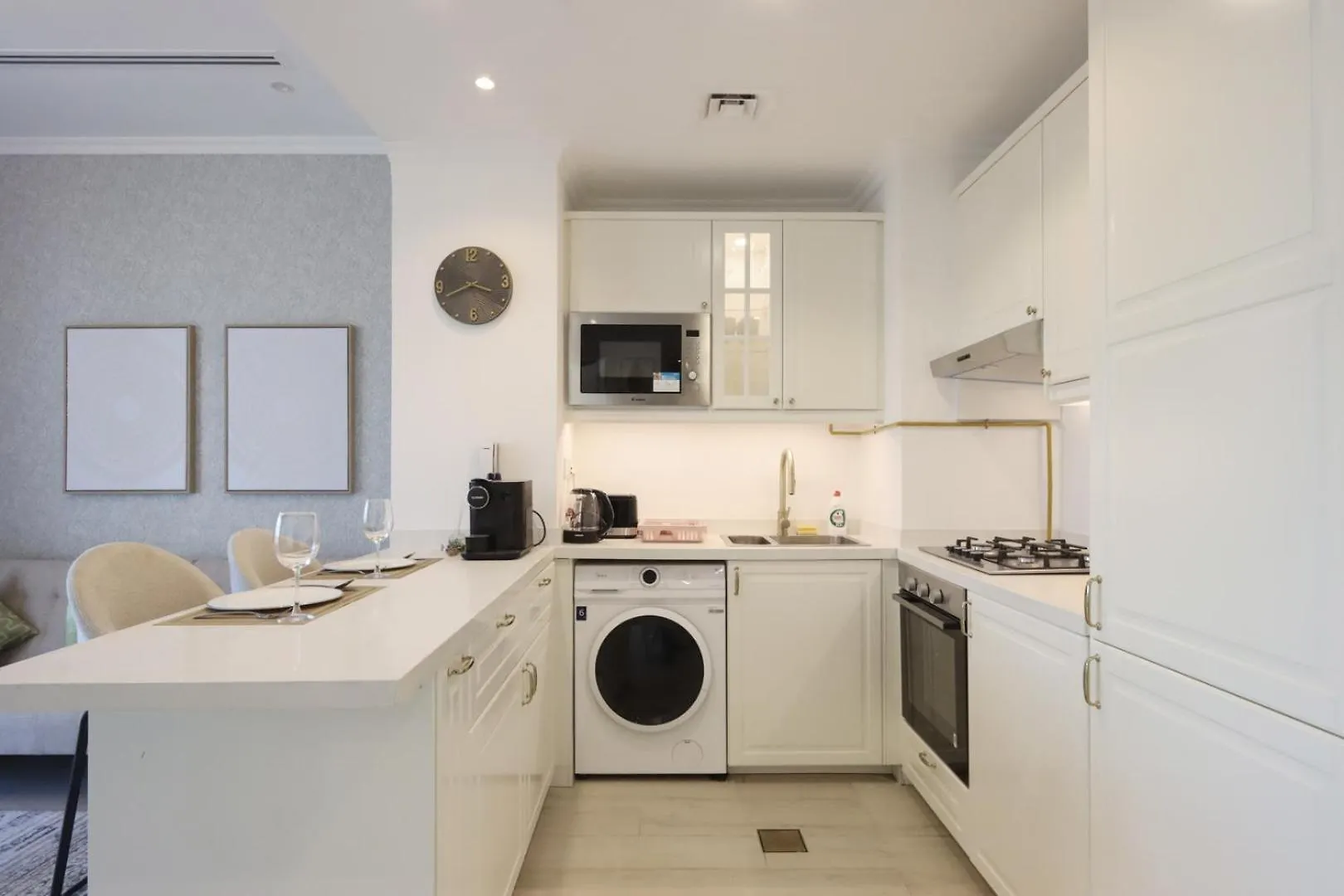 Livbnb - Homey 1B With Spacious Terrace In District 14, Jvc Dubai