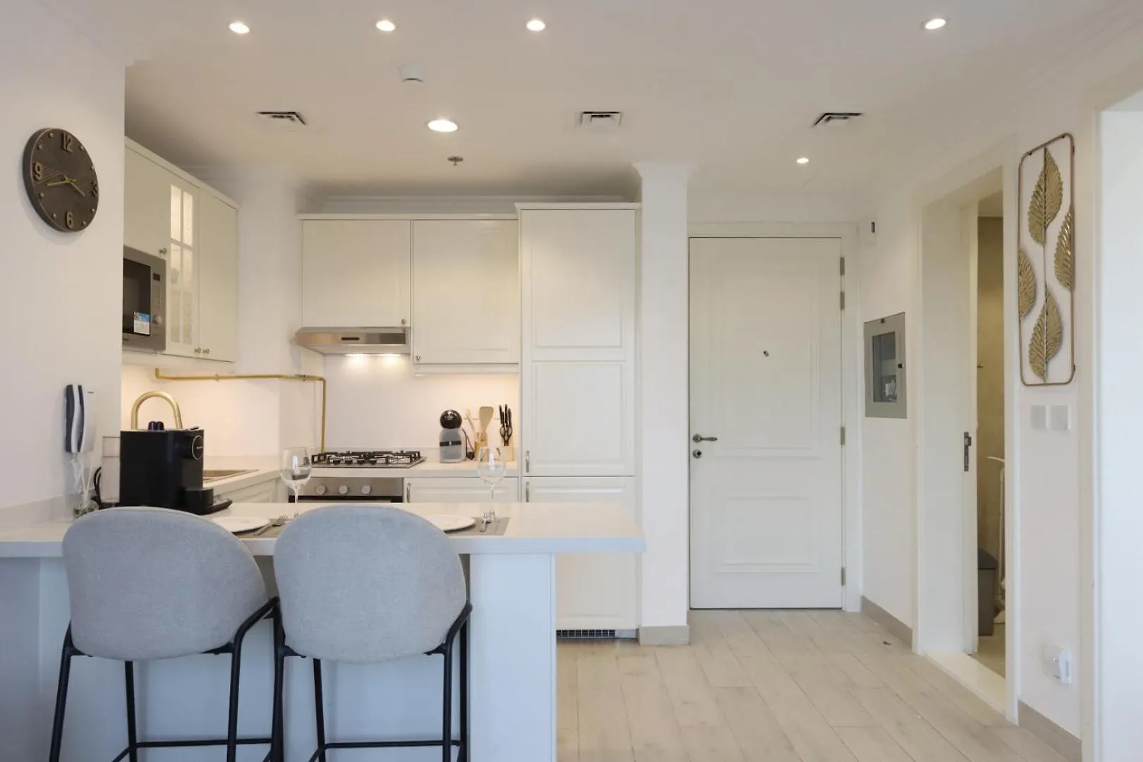 Livbnb - Homey 1B With Spacious Terrace In District 14, Jvc Dubai 0*,  Birleşik Arap Emirlikleri